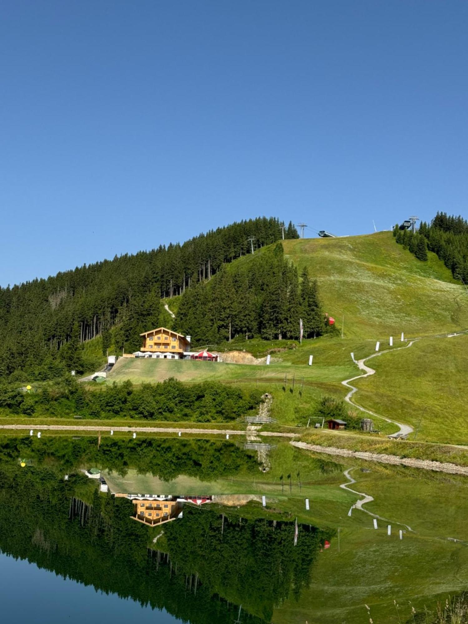 Glockneralm - Exklusiv Erreichbar Mit Skilift Zell am See Dış mekan fotoğraf